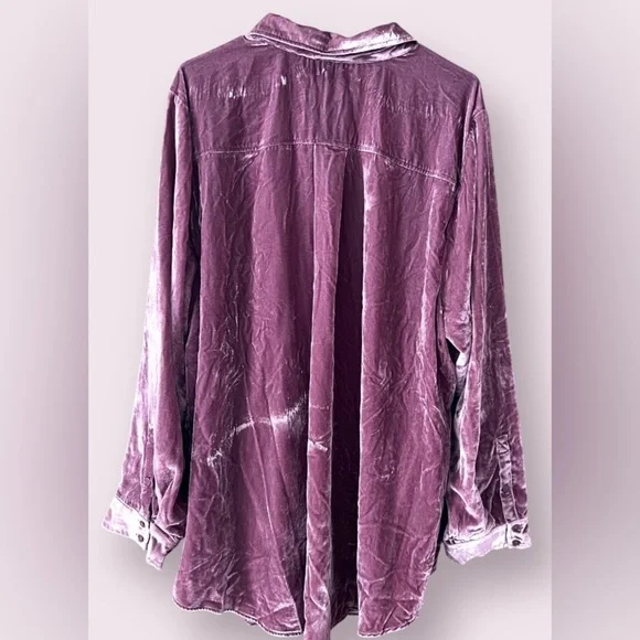 Torrid Velvet Button Down Shirt in Deep Burgundy 3X - Picture 7 of 7